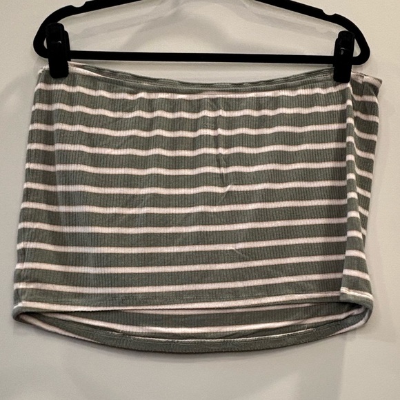 American Eagle Outfitters Green and White Strapless Top Size XXL - Picture 2 of 3